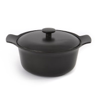 Кастрюля чугунная овальная с крышкой BergHoff Ron 4.2 л Черная Кастрюля чугунная овальная с крышкой BergHoff Ron 4.2 л Черная