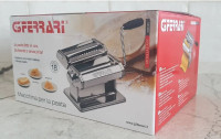 Тестораскаточная машина-лапшерезка G3FERRARI SFOGLIA EASY 18 см ручная Тестораскаточная машина-лапшерезка G3FERRARI SFOGLIA EASY 18 см ручная